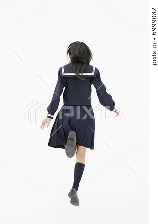 日本人の女子中学生の後ろ姿の写真素材