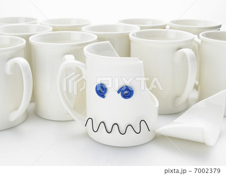 人の顔をしたカップ 7002379