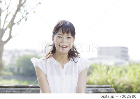 笑顔の日本人女性の写真素材 700