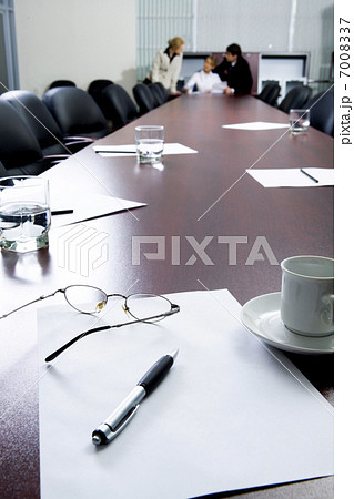 Break at business meeting 7008337