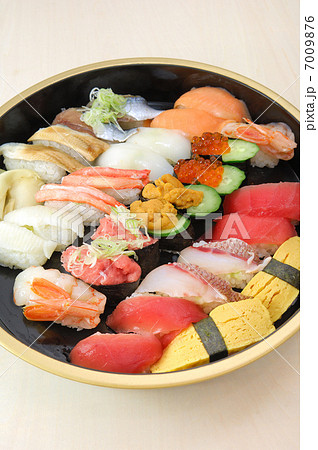 おいしい鮨盛合わせ 7009876