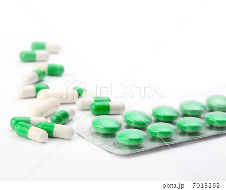 vitamins, pills and tablets 7013262