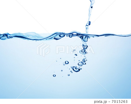 blue water splash isolated 7015263