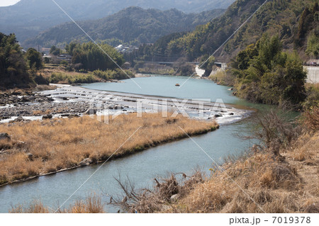 蕨尾堰（わらびおせき） 7019378