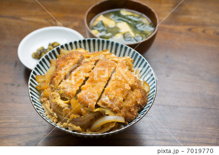 カツ丼 7019770