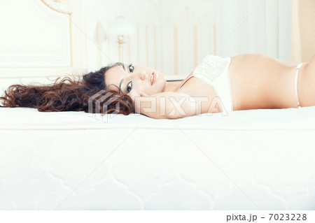 Bedroom 7023228