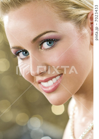 Golden Beauty Golden Beauty 7023433
