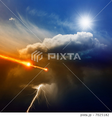 Dramatic background Dramatic background 7025182