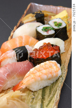 おいしい鮨盛合わせ 7025534