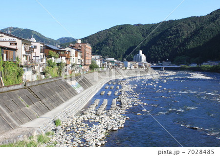 下呂大橋からの飛騨川 7028485