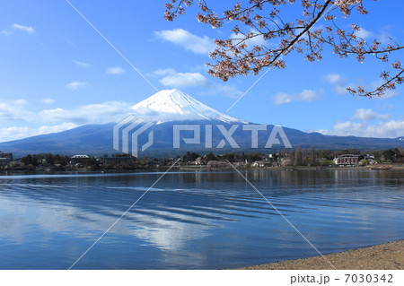 河口湖から富士山 7030342