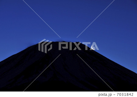 夜明けの富士山 夜明けの富士山 7031842
