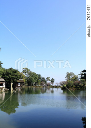 春の兼六園（霞ヶ池） 7032454