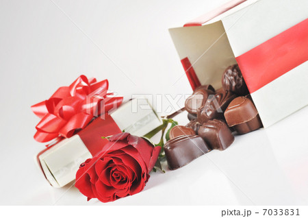 chocolates and rose 7033831