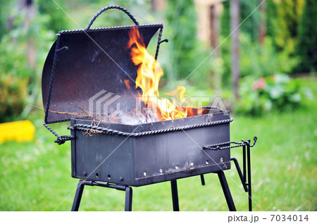 brazier with fire 7034014