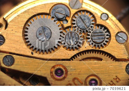 watch gears close up 7039621