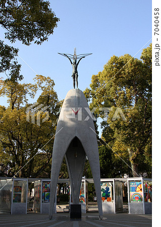 平和　原爆　核　広島　戦争　公園　平和記念公園　原爆の子像 7040458
