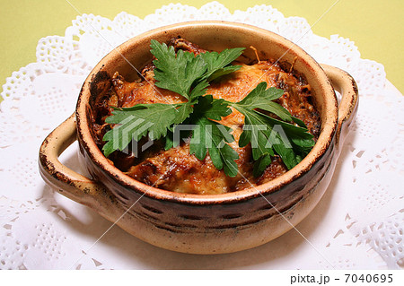 meat in a pot meat in a pot 7040695