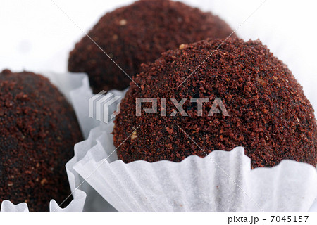 chocolate cakes 7045157