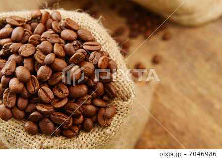 Coffee beans 7046986