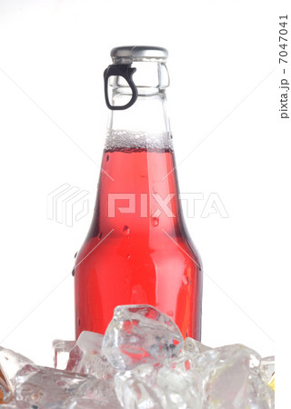 bottle drink 7047041