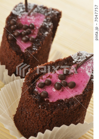 Chocolate cakes 7047757