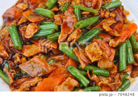 chicken with vegetables 7048248