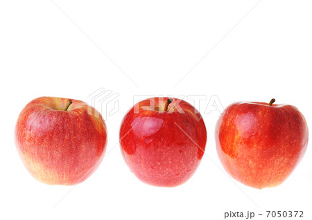 red apples 7050372