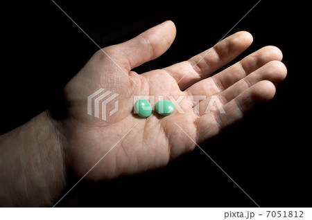 two green tablets 7051812