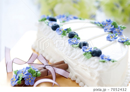 傘のデコレーションケーキ 7052432