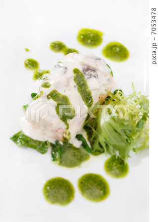 Salmon Fillet in Cream Sauce Salmon Fillet in Cream Sauce 7053478