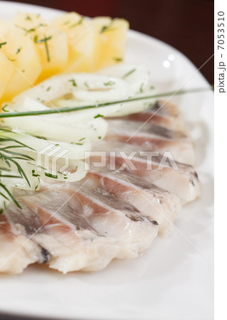 Marinated herring fillets 7053510