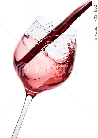 pouring red wine 7054962