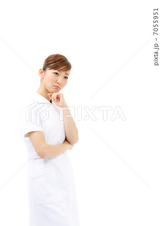 悩むナース 悩むナース 7055951