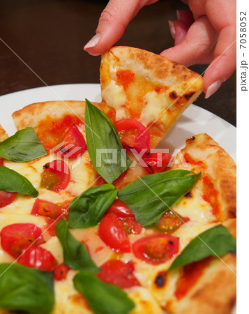 ピッツァ・マルゲリータ ピッツァ・マルゲリータ 7058052