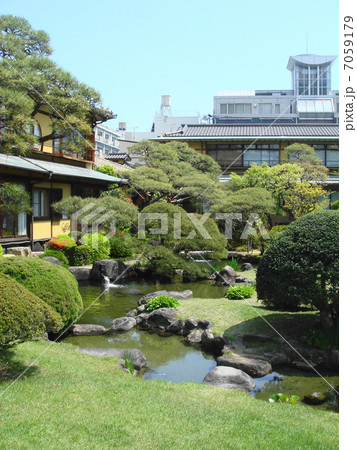 熱海起雲閣の日本庭園の風景 熱海起雲閣の日本庭園の風景 7059179