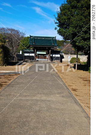 甘棠院(かんとういん)の「総門」（埼玉県久喜市本町） 7062776