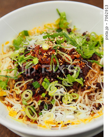 汁なし担担麺 汁なし担担麺 7062913