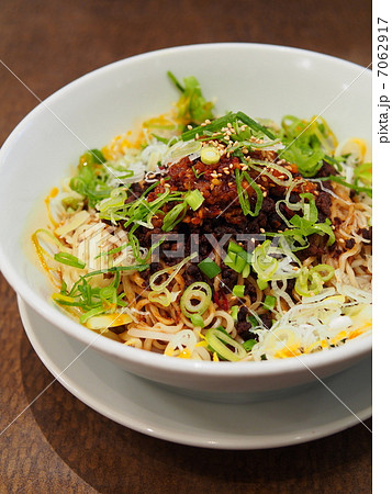 汁なし担担麺 7062917