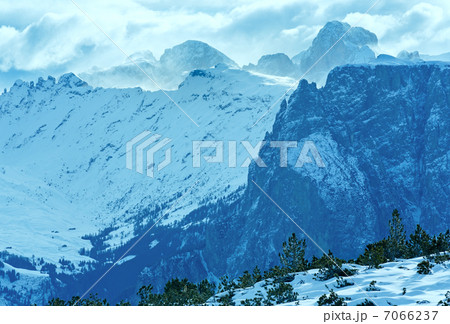 Beautiful winter mountain landscape. 7066237
