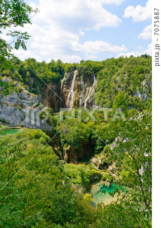 クロアチア　世界自然遺産　プリトヴィツェ湖群国立公園 7075887