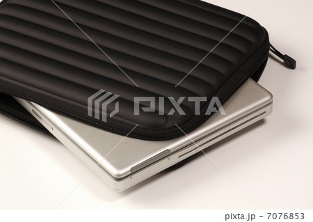 ノートパソコンとソフトケース ノートパソコンとソフトケース 7076853