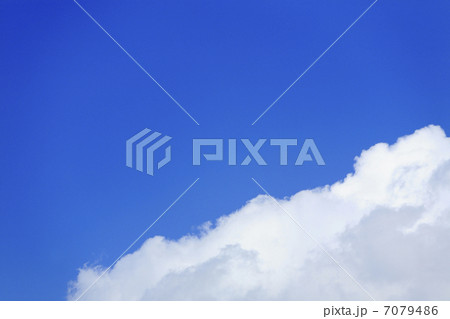 雲 7079486