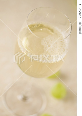 白ワイン 7085713