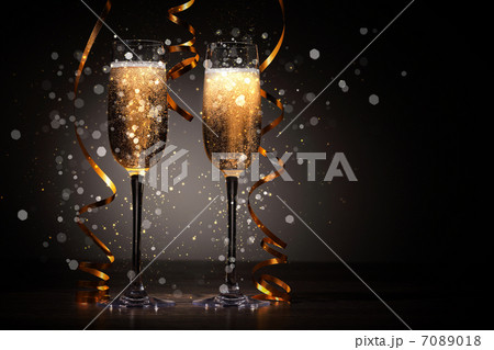 Glasses of champagne at new year party Glasses of champagne at new year party 7089018