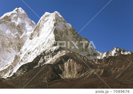 snowy mountains snowy mountains 7089676
