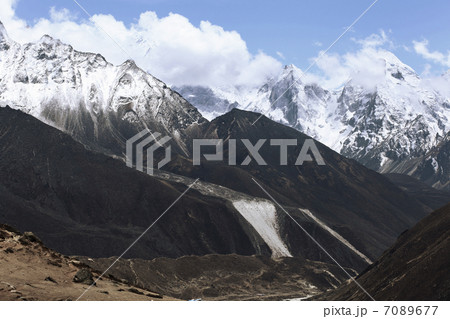snowy mountains snowy mountains 7089677