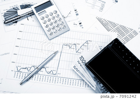 financial charts and graphs 7091242
