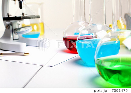 Chemistry laboratory equipment and glass tubes 7091476