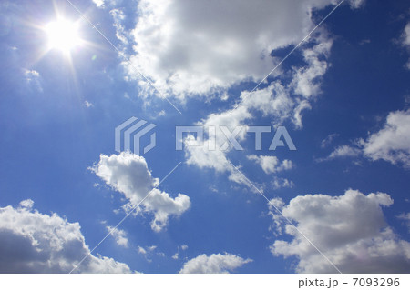 青空と太陽と雲 青空と太陽と雲 7093296